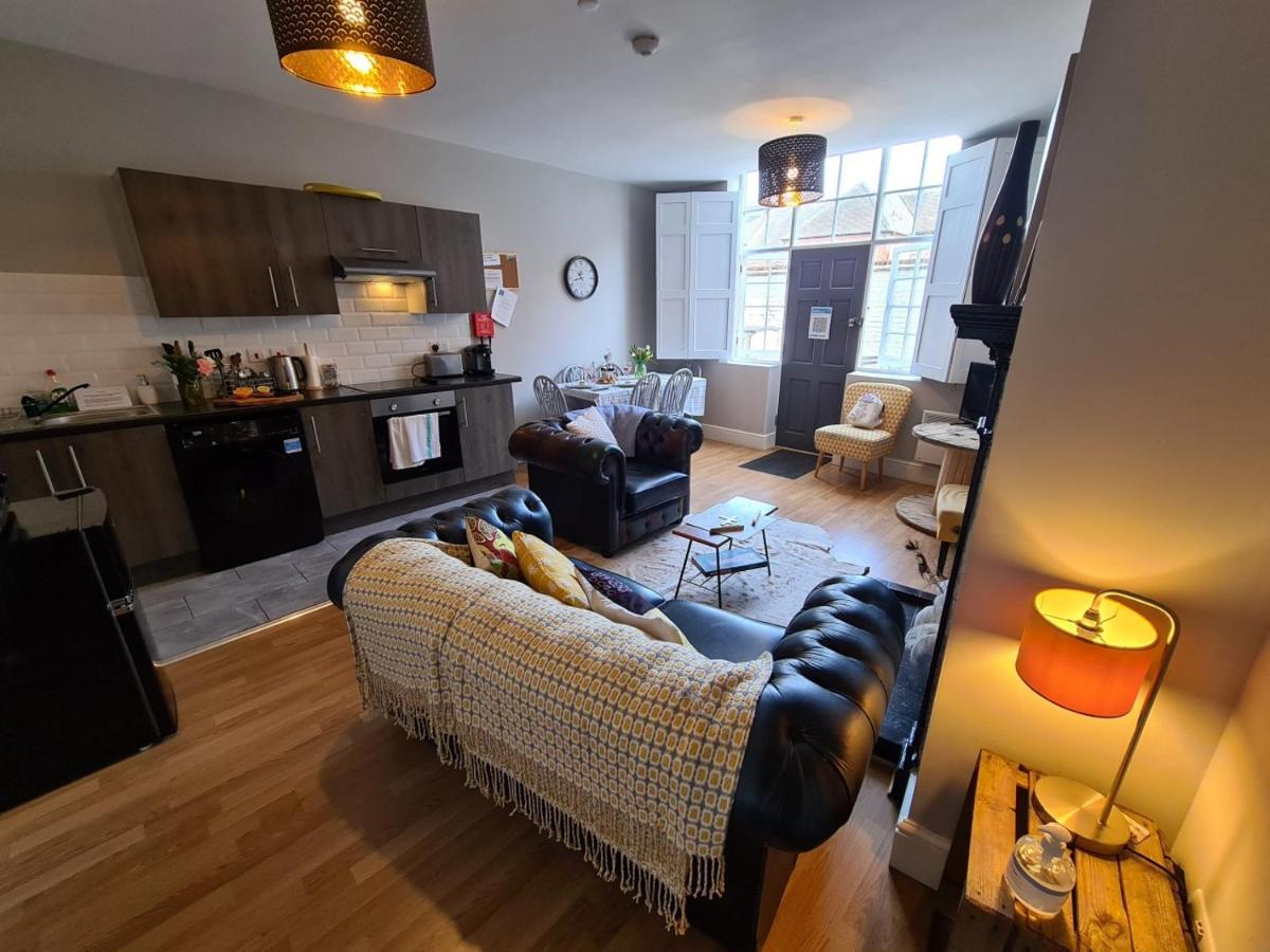 Coopers, Ground Floor Apartment With 2 Bedrooms And 2 Bathrooms Within A Georgian Listed Building バートン・アポン・トレント エクステリア 写真