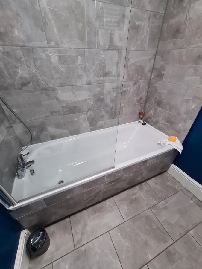 Coopers, Ground Floor Apartment With 2 Bedrooms And 2 Bathrooms Within A Georgian Listed Building バートン・アポン・トレント エクステリア 写真