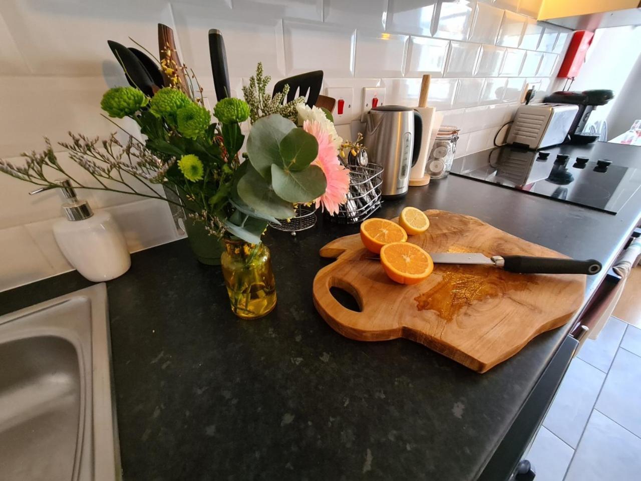 Coopers, Ground Floor Apartment With 2 Bedrooms And 2 Bathrooms Within A Georgian Listed Building バートン・アポン・トレント エクステリア 写真